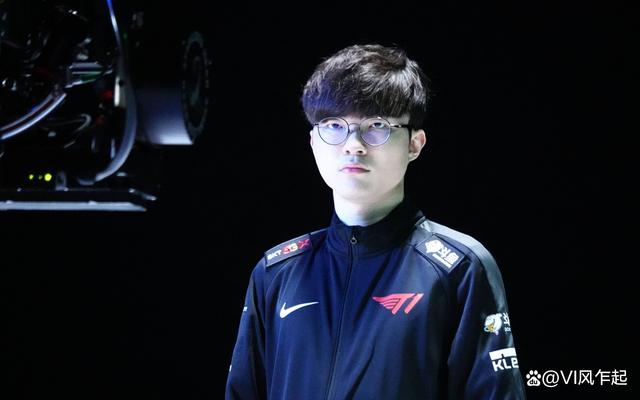 开云官网入口 - Faker重返赛场，刷新纪录首场状态出色，雄鹿观众沸腾！