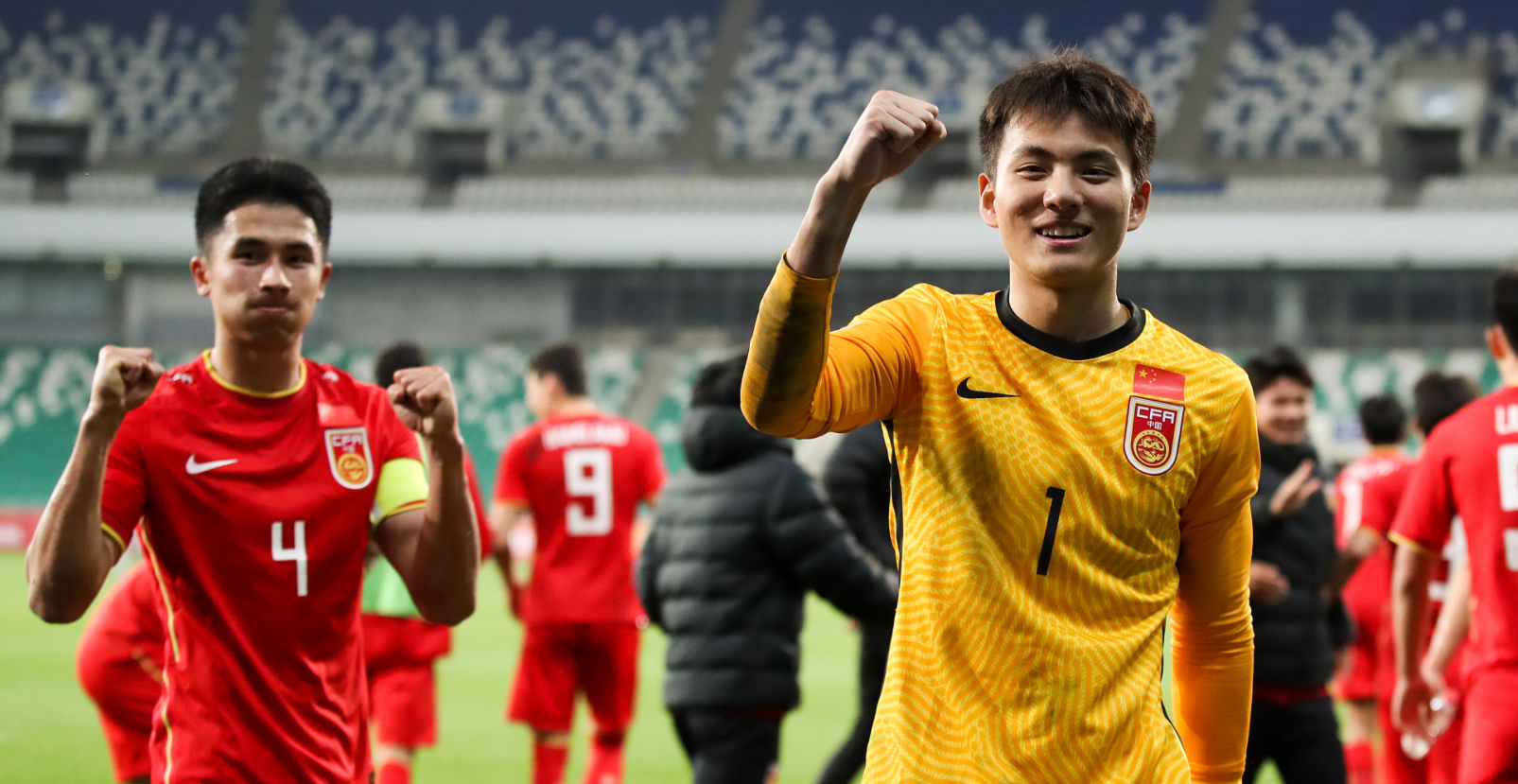 开云官网中国 - 足球巡回赛上演强强对话，钱塘貔貅队强势反弹闽南灰熊队，团队配合流畅；门前嗅觉决定胜负